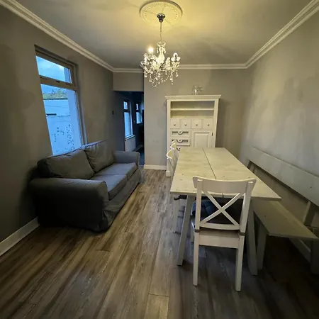 Hotel Luxury Triple Near Croke Park -1 Dublin